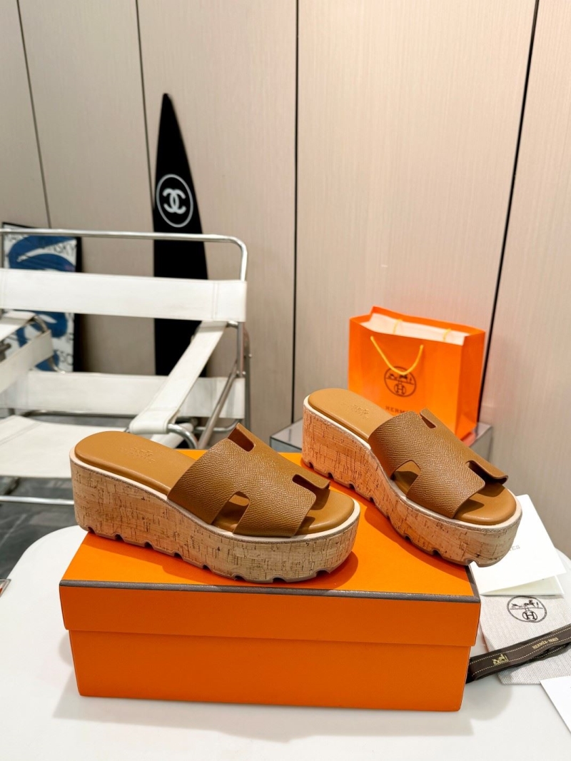 H**mes slippers